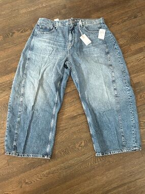 Good American Barrel Jeans